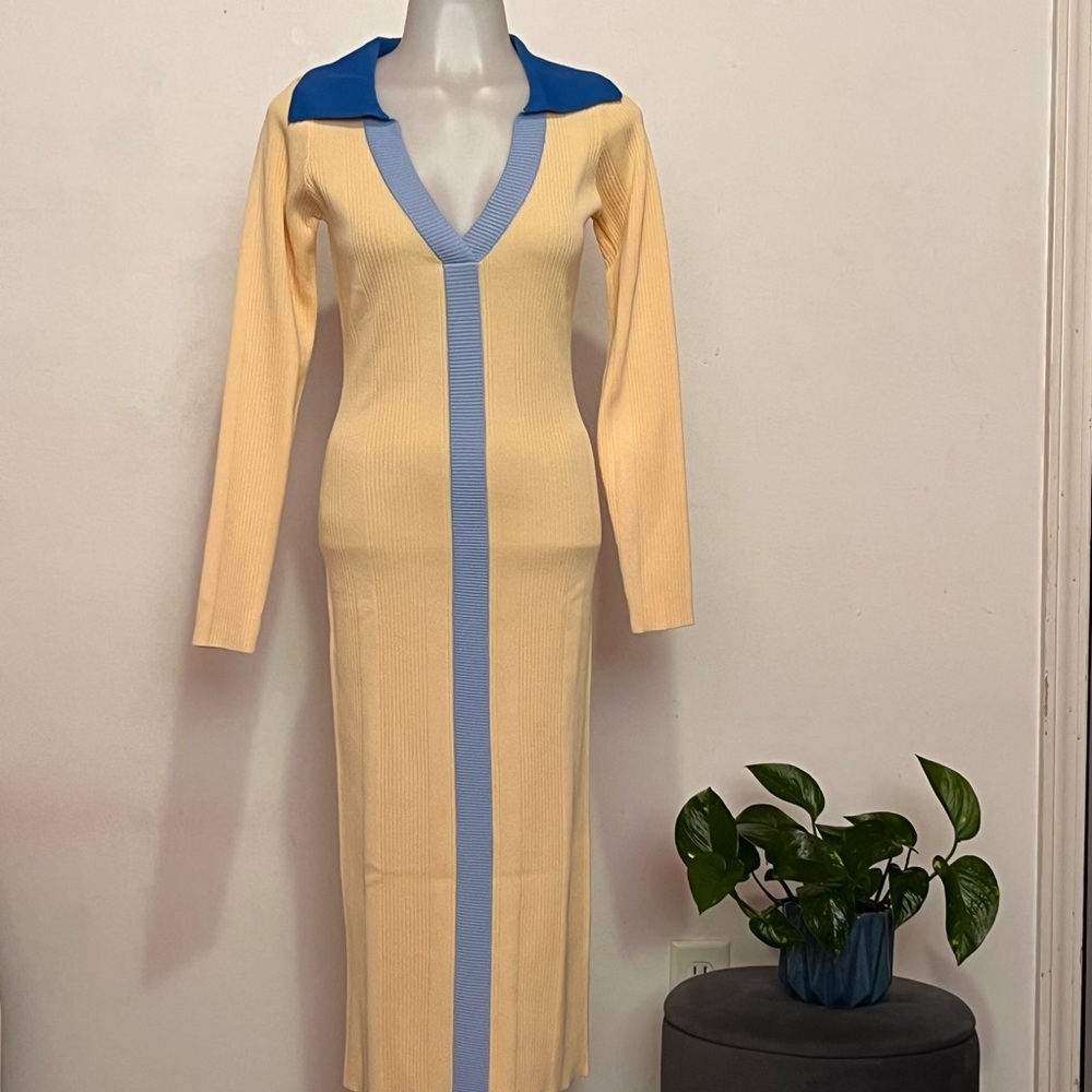Women’s M/L Finesse - Lycra blend sweater dress Cream with Blue accents